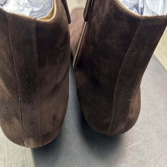 Banana Republic ITALIAN SUEDE ANKLE BOOT color dark brown - Picture 13 of 13